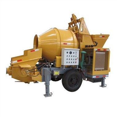 Diiselmootoriga tsemendisegisti koos haagisepumbaga